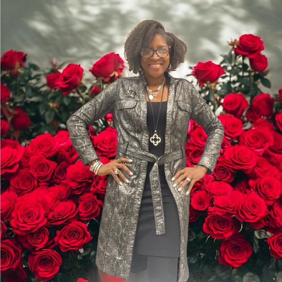 1-100- Vintage and Modern Purse Show Unlisted - Picture 8 of 16